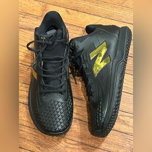 New Balance FuelCell Ohtani 1 Trainer Black Gold TSHOBK1 Men's Size 13